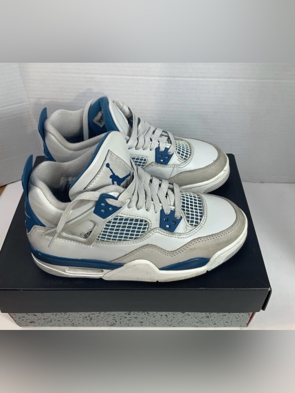 Air Jordan 4 IV Retro GS Military Blue Size 4Y White Neutral Grey HF4281-141